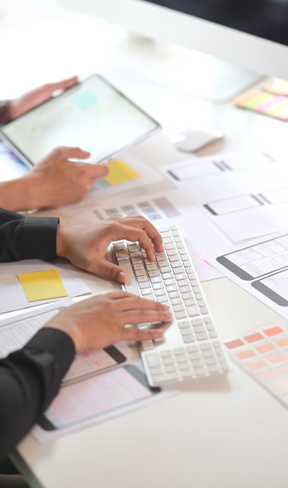 Web design desk set up